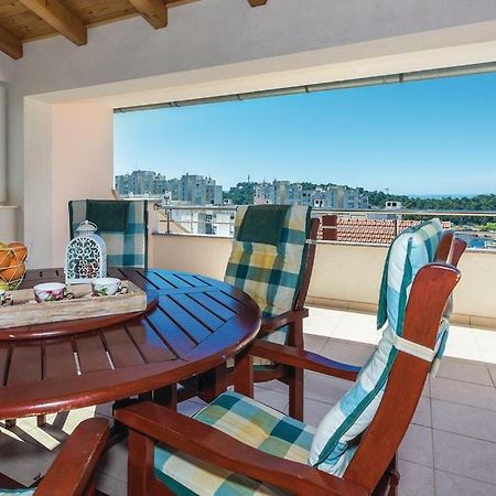 Apartman שיבניק מראה חיצוני תמונה