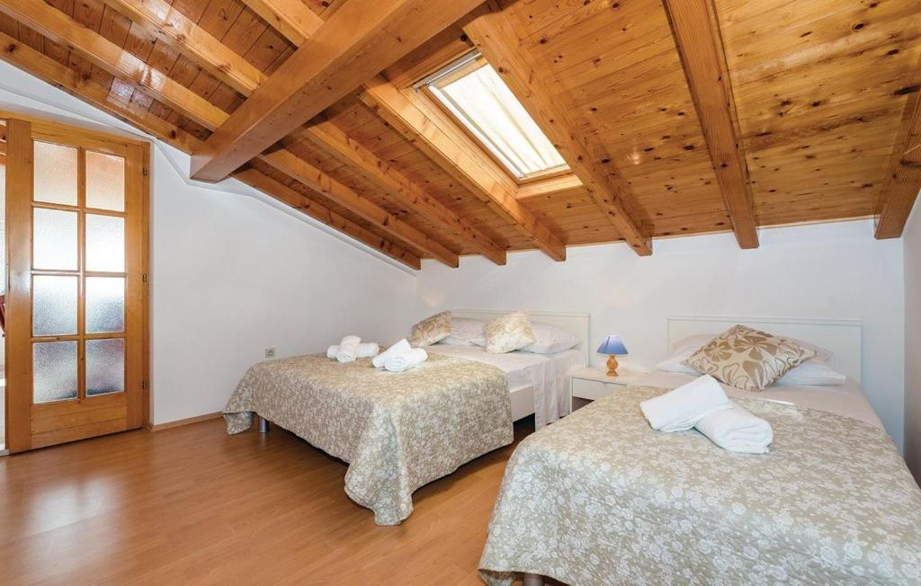 Apartman שיבניק מראה חיצוני תמונה